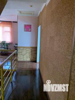 Дом 240м², 2-этажный, участок 9 сот.  