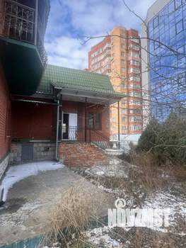 Дом 441м², 2-этажный, участок 10 сот.  