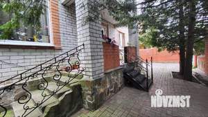 Дом 224м², 2-этажный, участок 10 сот.  
