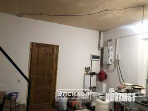 Дом 42м&sup2;, 2-этажный, участок 6 сот.  