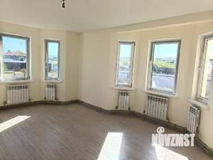 Дом 174м², 2-этажный, участок 10 сот.  