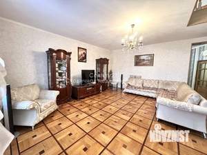 Дом 459м&sup2;, 3-этажный, участок 12 сот.  