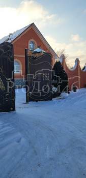 Дом 240м&sup2;, 2-этажный, участок 11 сот.  