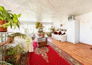 Дом 278м&sup2;, 3-этажный, участок 15 сот.  