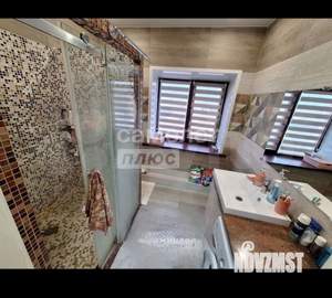 Дом 224м&sup2;, 2-этажный, участок 10 сот.  