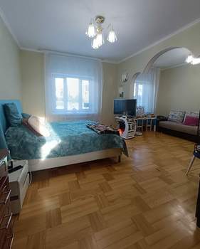 Дом 110м², 2-этажный, участок 6 сот.  