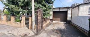 Дом 244м², 2-этажный, участок 6 сот.  