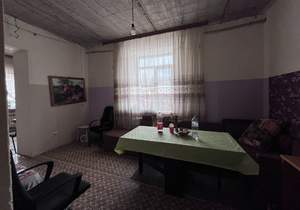 Дом 250м&sup2;, 3-этажный, участок 7 сот.  