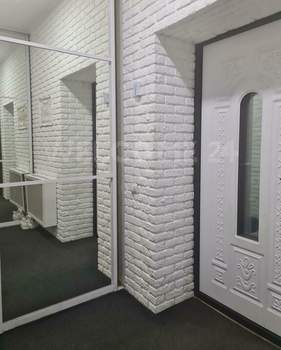 Дом 240м&sup2;, 2-этажный, участок 8 сот.  