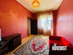 Дом 326м², 3-этажный, участок 12 сот.  