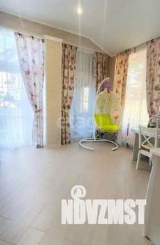 Дом 340м², 2-этажный, участок 11 сот.  