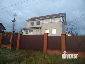Дом 240м², 2-этажный, участок 10 сот.  
