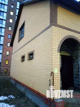 Дом 230м&sup2;, 2-этажный, участок 5 сот.  