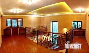 Дом 398м&sup2;, 2-этажный, участок 7 сот.  