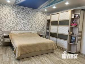 Дом 180м&sup2;, 2-этажный, участок 3 сот.  