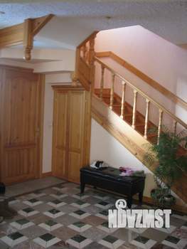 Коттедж 313м&sup2;, 3-этажный, участок 11 сот.  