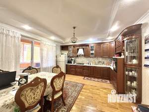 Дом 459м&sup2;, 3-этажный, участок 12 сот.  