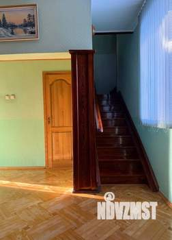 Дом 216м&sup2;, 2-этажный, участок 10 сот.  