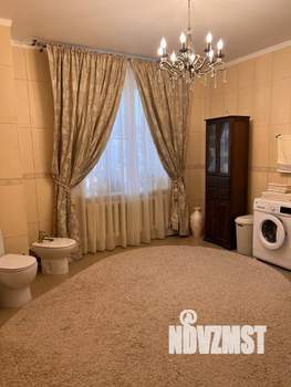 Дом 317м&sup2;, 3-этажный, участок 6 сот.  