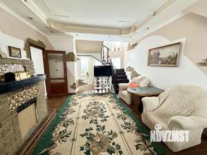 Коттедж 200м², 3-этажный, участок 17 сот.  