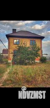 Коттедж 180м², 2-этажный, участок 5 сот.  