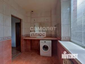 Дом 232м², 2-этажный, участок 10 сот.  