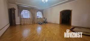 Дом 387м², 3-этажный, участок 10 сот.  