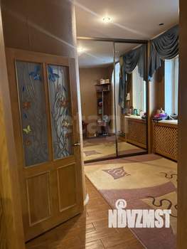 Дом 440м², 3-этажный, участок 10 сот.  