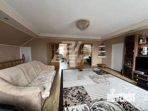 Дом 209м&sup2;, 2-этажный, участок 10 сот.  