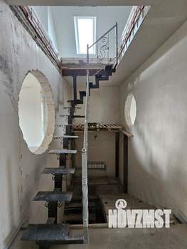 Дом 550м², 2-этажный, участок 11 сот.  