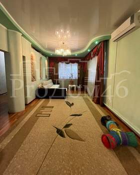 Дом 327м&sup2;, 3-этажный, участок 10 сот.  