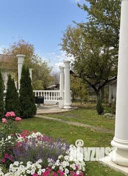 Коттедж 300м², 2-этажный, участок 10 сот.  