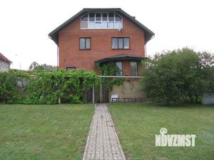 Коттедж 313м&sup2;, 3-этажный, участок 11 сот.  