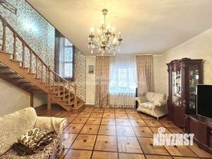 Дом 459м&sup2;, 3-этажный, участок 12 сот.  