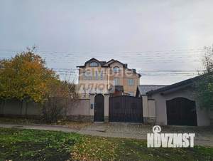 Дом 820м&sup2;, 3-этажный, участок 13 сот.  