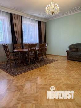 Дом 216м&sup2;, 2-этажный, участок 10 сот.  