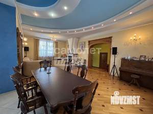 Дом 360м&sup2;, 3-этажный, участок 20 сот.  