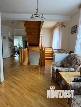 Коттедж 320м², 2-этажный, участок 10 сот.  