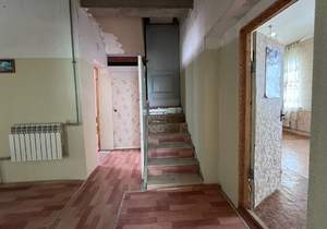 Дом 250м&sup2;, 3-этажный, участок 7 сот.  