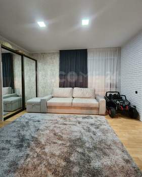 Дом 240м&sup2;, 2-этажный, участок 8 сот.  