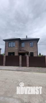 Коттедж 180м², 2-этажный, участок 8 сот.  