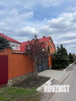 Дом 400м&sup2;, 3-этажный, участок 15 сот.  