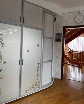 Дом 320м², 2-этажный, участок 10 сот.  