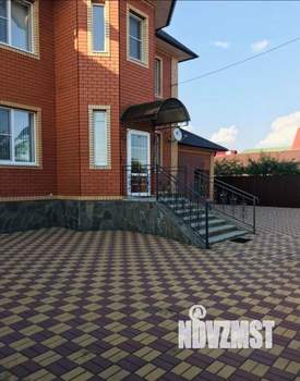 Дом 231м&sup2;, 2-этажный, участок 10 сот.  