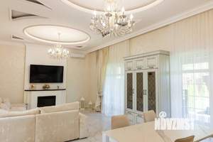 Коттедж 170м&sup2;, 2-этажный, участок 6 сот.  