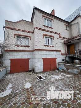 Дом 300м², 2-этажный, участок 10 сот.  