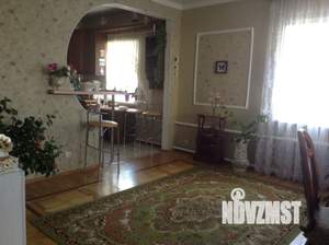 Коттедж 270м&sup2;, 3-этажный, участок 6 сот.  