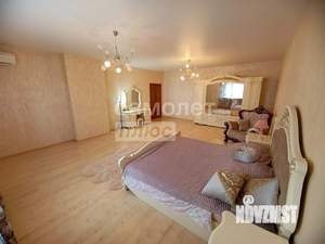 Дом 390м&sup2;, 2-этажный, участок 15 сот.  