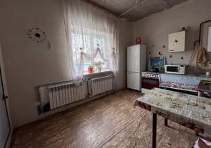 Дом 250м&sup2;, 3-этажный, участок 7 сот.  