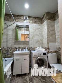 1-к квартира, посуточно, 37м2, 8/10 этаж